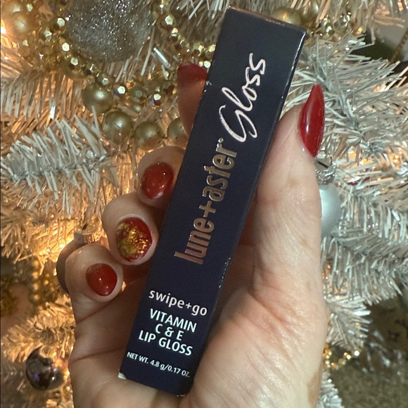 lune+aster Other - Lune+aster Vitamin C+E Lip Gloss - {VLOGGER}
